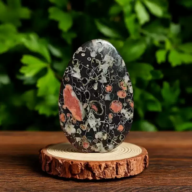 洛陽市洛寧縣梅花石天然梅花石掛件