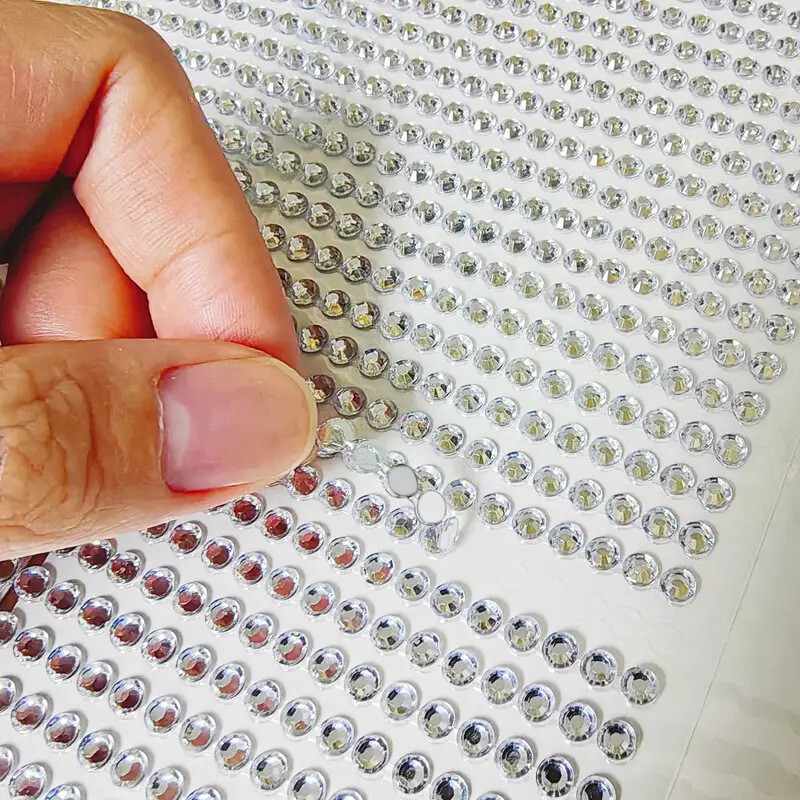 Chain Rhinestones, Crystal Rhinestones, Small Rhinestones, Self-Adhesive Eye Pearls, Face Makeup Stickers, Stage Performance Makeup Stickers, Decorative Long Strip Rhinestones