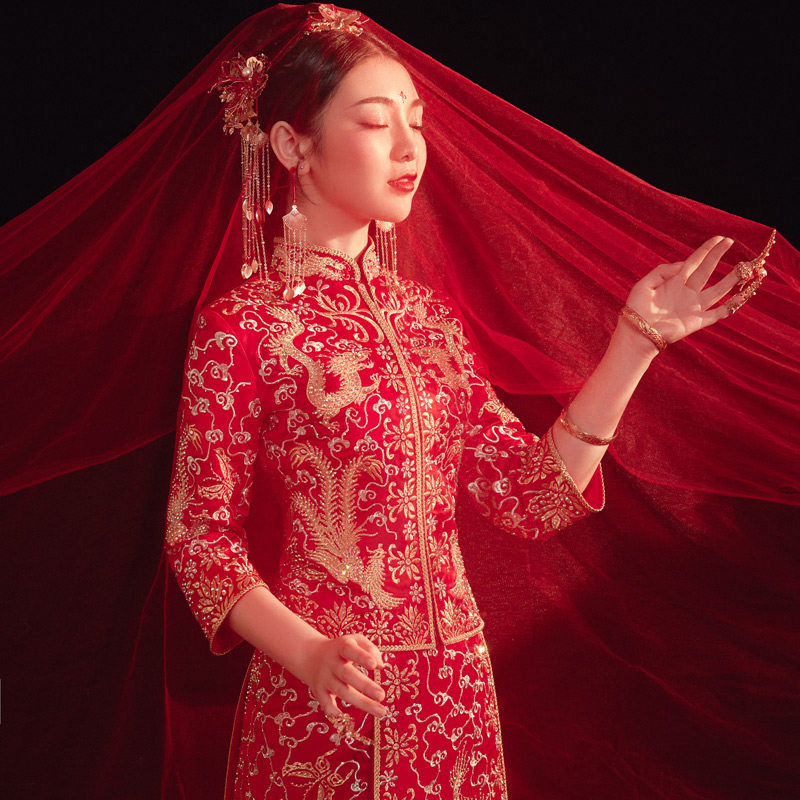 Xiuhe clothing 2020 new wedding bride wedding dress cabinet wedding dress Toast dress Dragon and phoenix hanging show kimono wedding