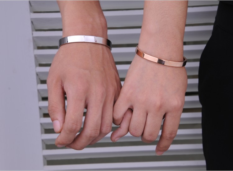 Thời trang Hàn Quốc titan cặp đôi vòng tay trang sức tăng vàng nữ vòng đeo tay nam vòng đeo tay đôi vòng đá mắt hổ