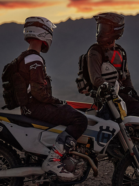 A Star Alpinestars Off-Road Motorcycle Riding Hydration Bag Downhill Outdoor Riding Backpack 3 Liter Tactical Vest