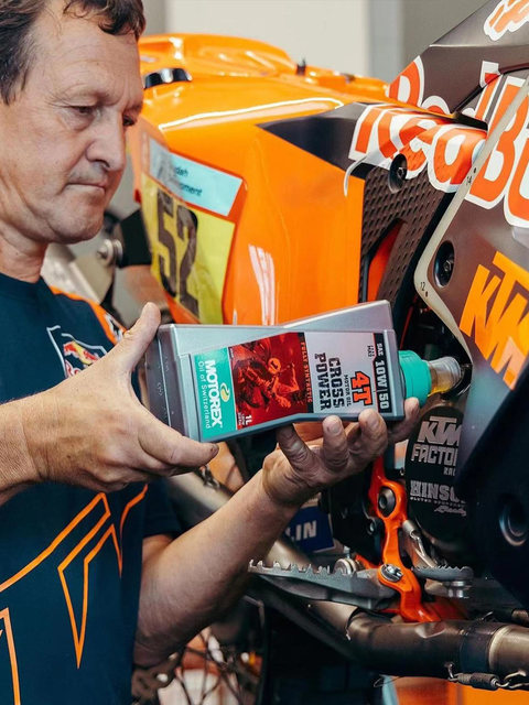 Motorex Oil Ktm Exc 2t Engine Oil Husqvarna 2-Stroke Off-Road Engine Oil Fully Synthetic 2-Stroke Combustion Engine Oil