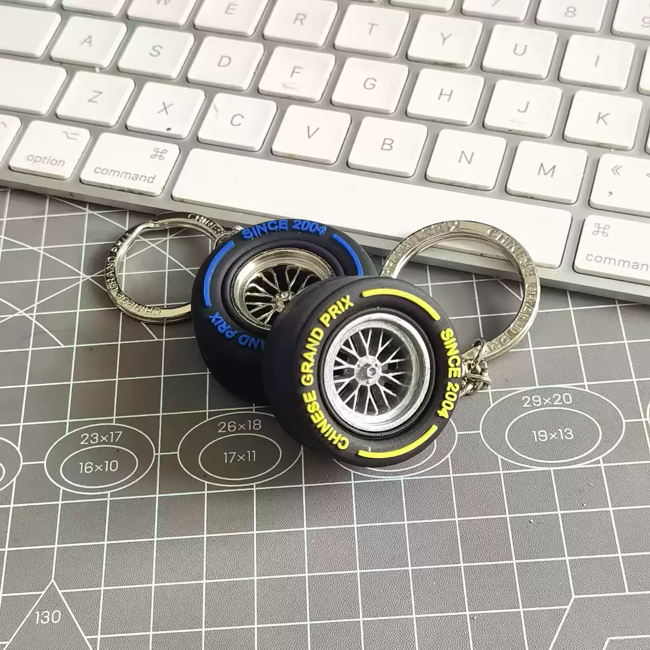 F1赛事中国大奖赛赛车轮胎钥匙扣高仿真轮胎锁扣包挂
