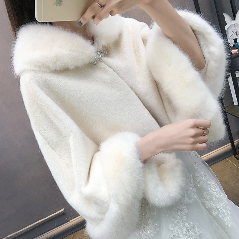 Wedding Dress Cape Hood Fur Shawl Female Winter Bride Wedding Thicken Warm Qipao Gown Dress External Hitch Coat Autumn Winter