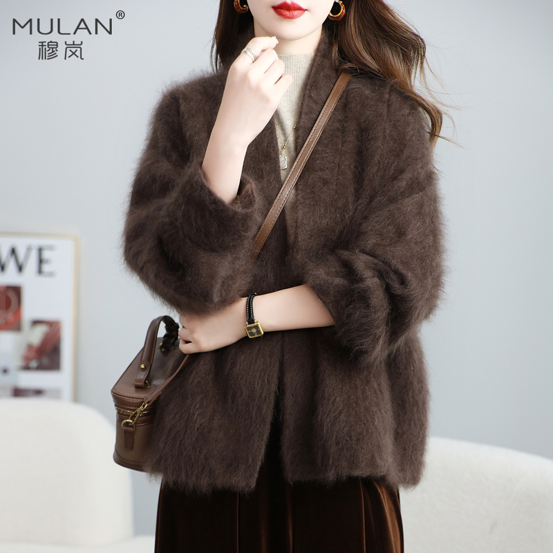 V-Neck Short Fleece Coat for Petite Women, Long-Haired Wool Cashmere High-End Warm 2026 Autumn and Winter New Coat