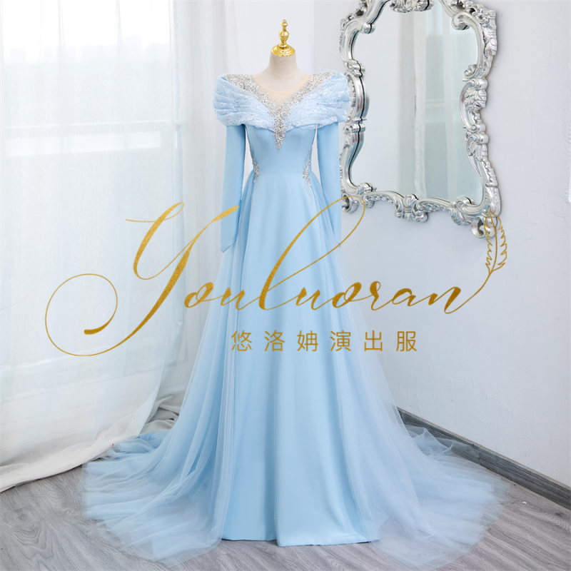 Youluo's Performance Outfit: Light Blue Off-The-Shoulder, Heavily Embellished, Slim-Fit, Figure-Flattering Gown for Stage Performances, Solo Performances, and Artistic Showcases