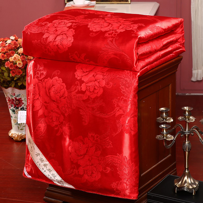 Large red thin quilted by mother and mother by double air conditioning by spring and autumn thickened winter quilt core 10 catty of wedding quilt to be accompanied by wedding quilt