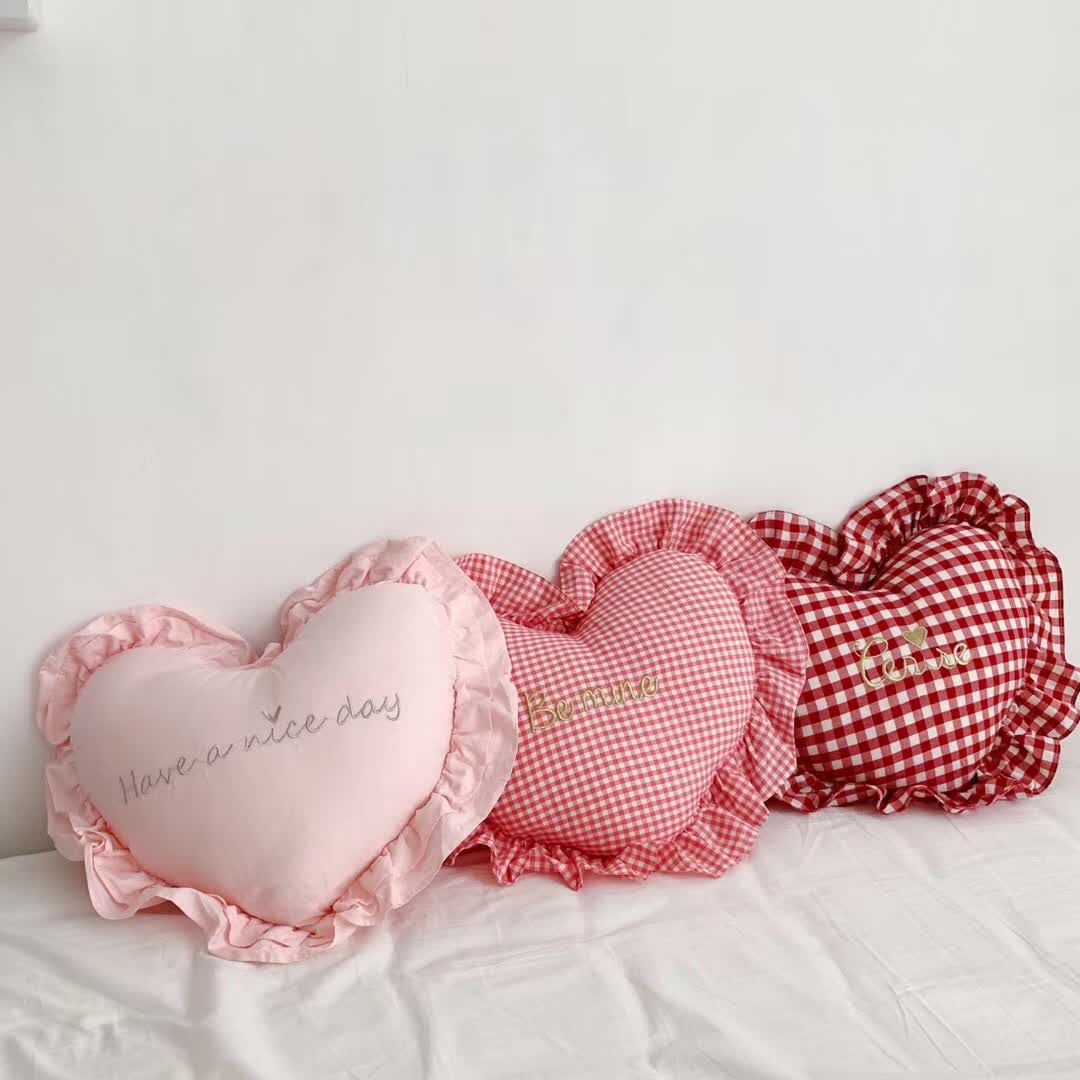Holding Pillow Nordic Style Ins Wind Leaning Pillow Net Red Ins Girl Hearts Loving Bed Small Holding Pillow Sofa Floating Window Furnishing