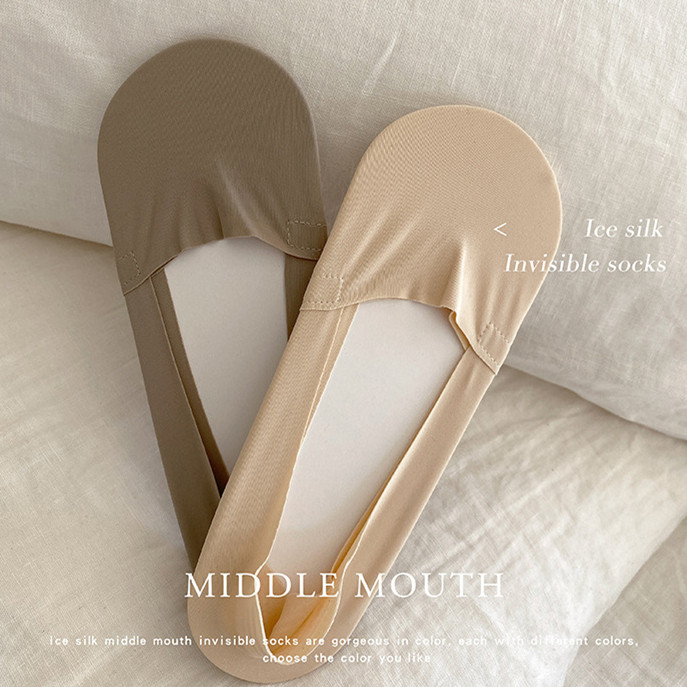 Spring and summer new color breathable ice silk cool feeling basic ladies invisible socks thin section anti-skid boat socks Japanese socks