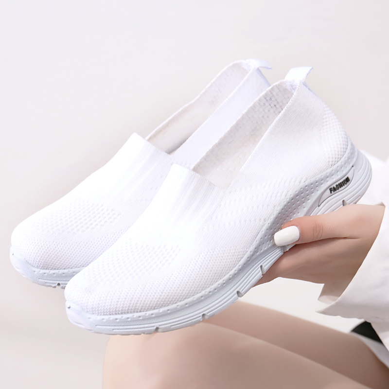  Spring and Summer Lazy Old Beijing Cloth Shoes Breathable Socks Shoes Non-Slip Mom Shoes Flat Casual Shoes Women's Shoes