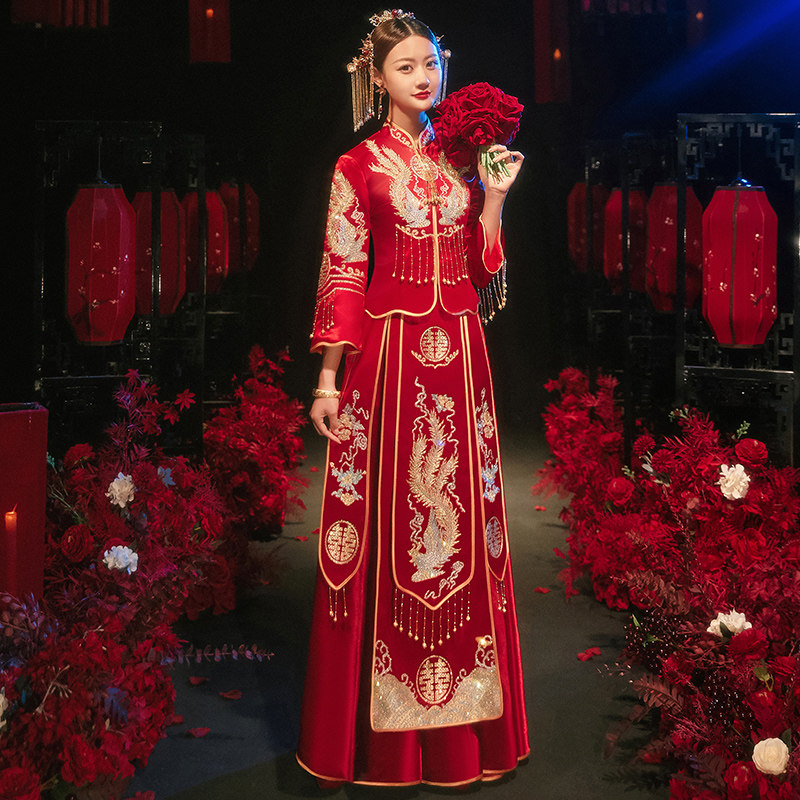 Rework Show Won't suit the bride 2021's new upscale couple suit wedding gown Longfeng hanging up with a wine suit