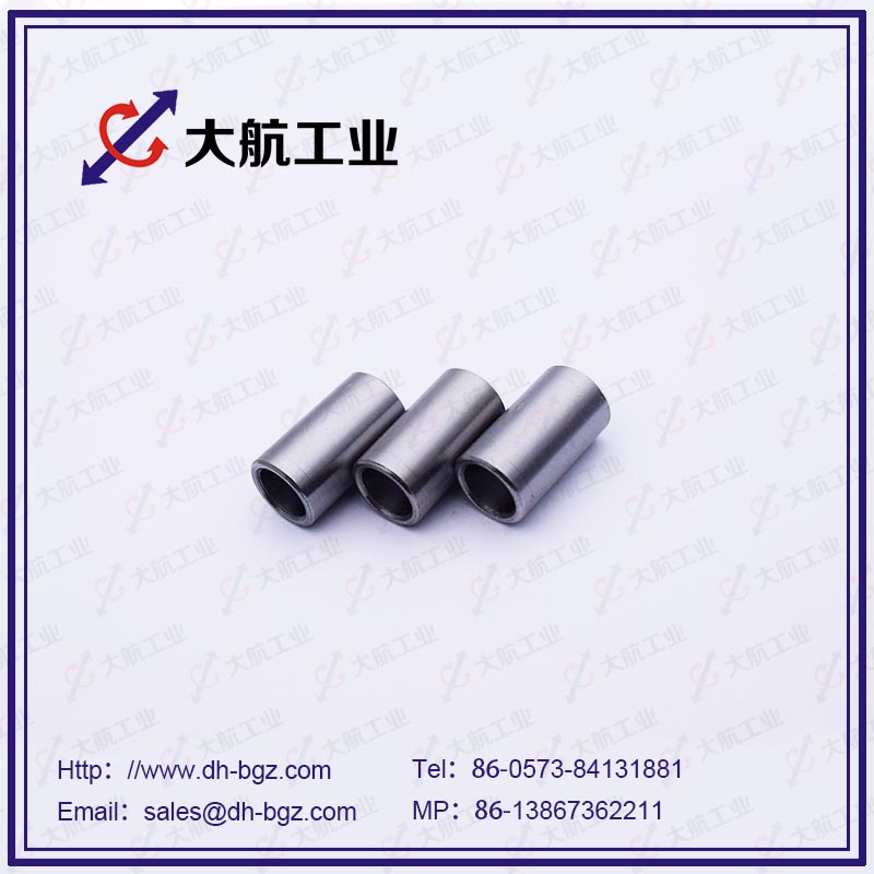 Micro ball bushing points to the steel sleeve with a bushing ball slip sleeve D-SSBGB5-30