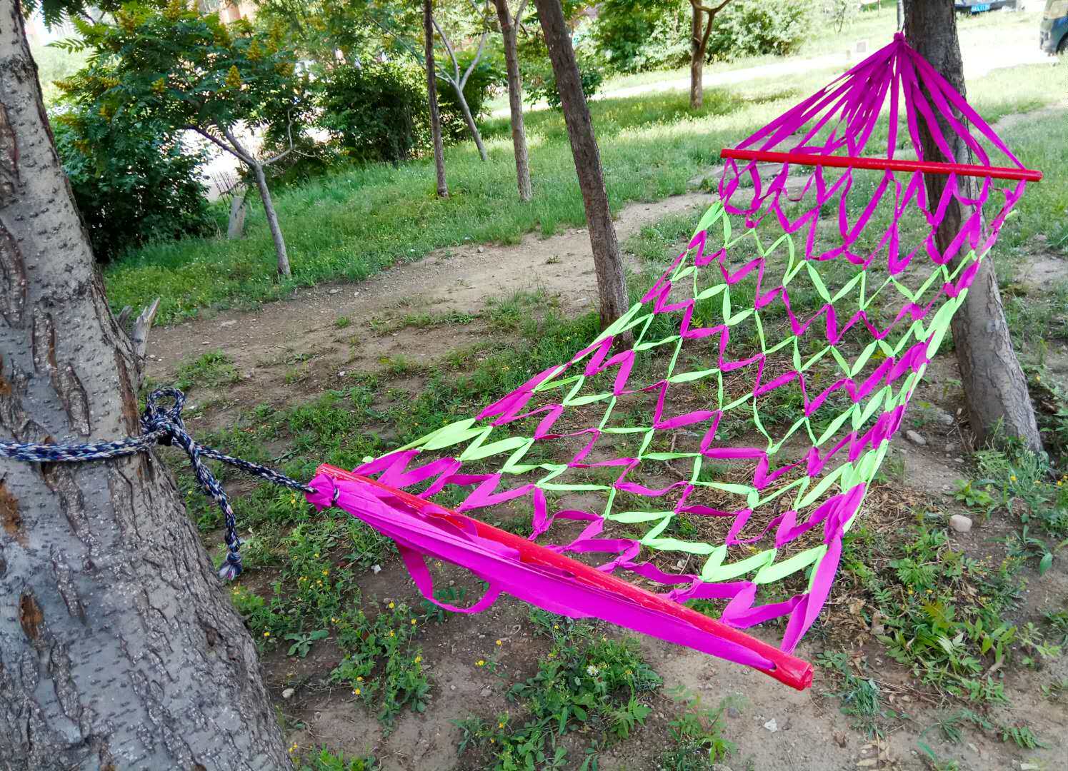 Hammock anti-rollover canvas fabric grid ice silk wooden stick with tied rope camping outdoor indoor beach self-driving tour