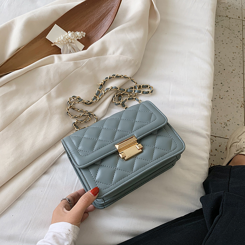 BlueAdvanced sense chain Small bag female summer 2021 new pattern tide Versatile ins Minority One shoulder armpit Hot money Inclined shoulder bag