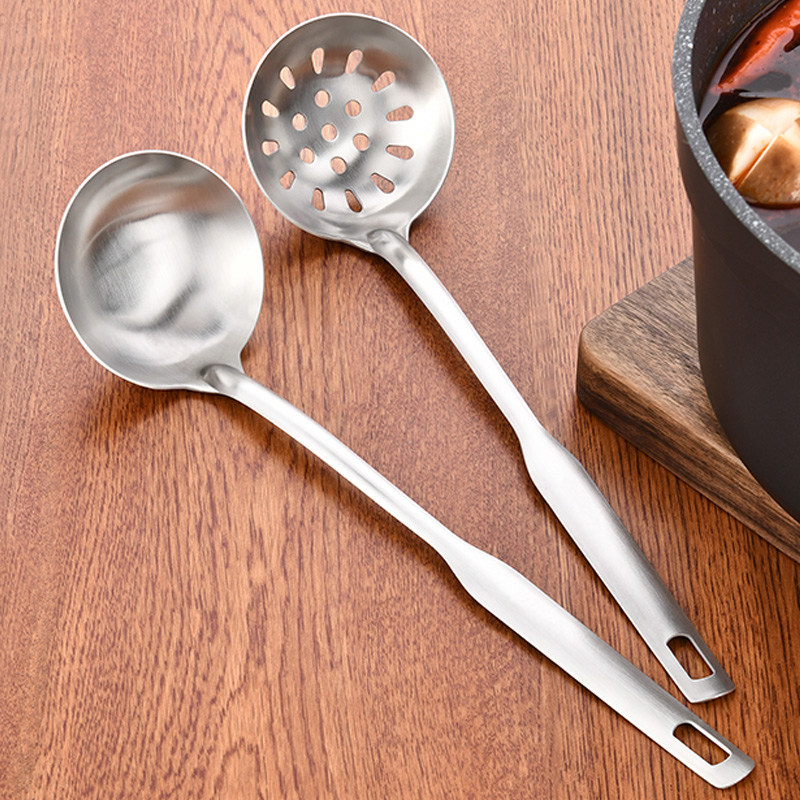 304 stainless steel soup spoon hot pot with soup spoon leaking spoon long handle thickened small congee spoon kitchen Home Scoop Soup Crust