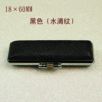 18 -миллиметровый рисунок капли черной воды