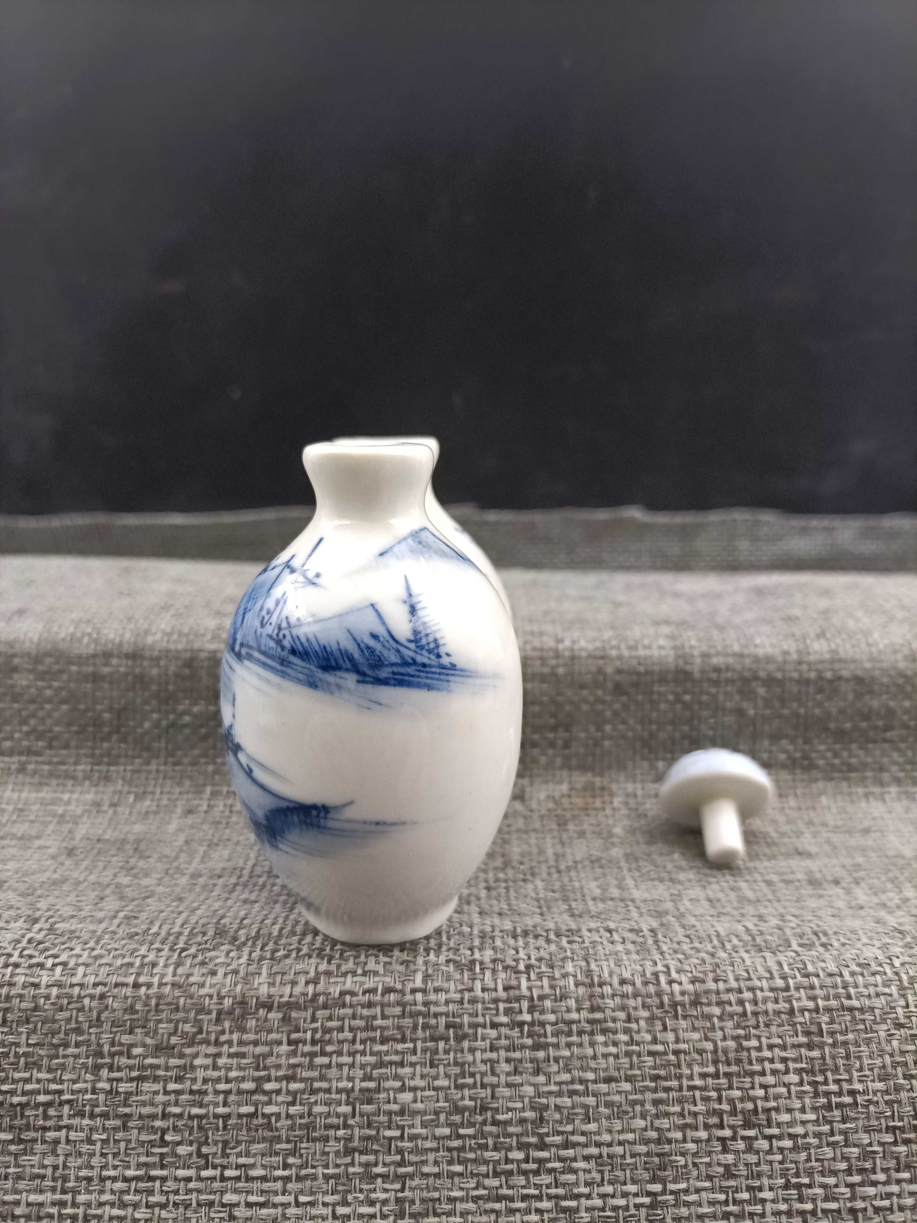 中国 景德鎮 陶磁鼻煙壺 手絵 「笑面佛」 Amazon.co.jp: 中国 景德鎮 陶磁鼻煙壺 手絵 笑面佛 : ホーム