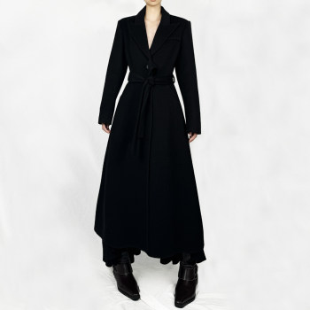 Long waist-closing wool coat with high quality