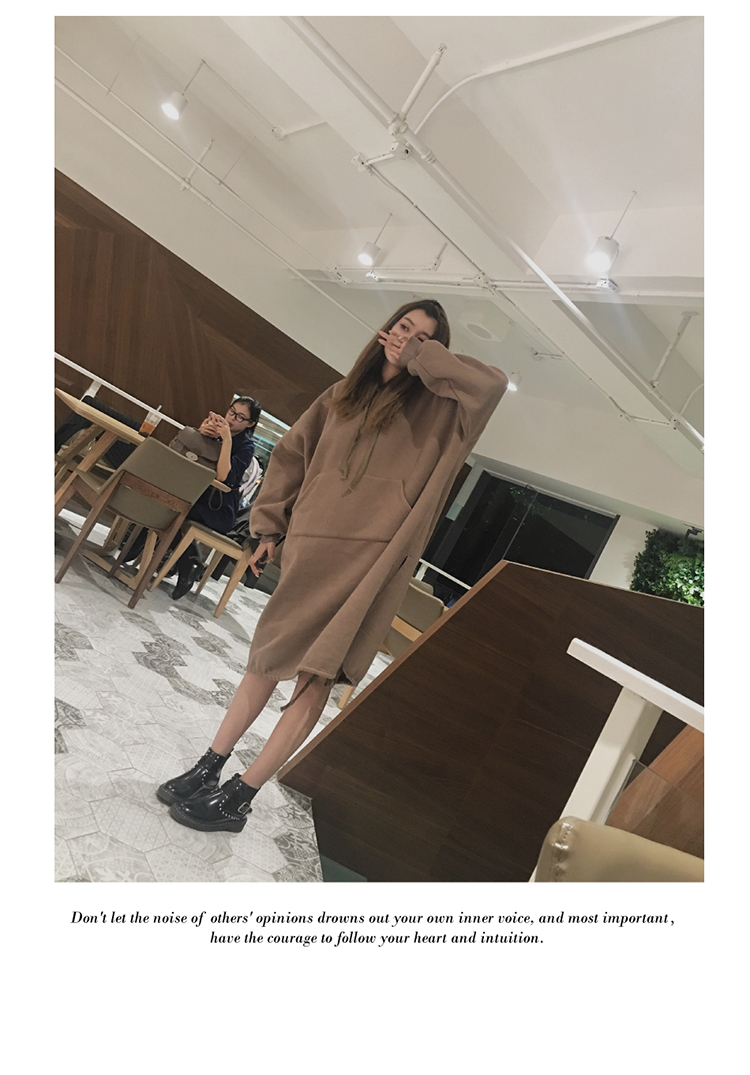 Áo len gió lười cho trẻ em mùa thu và mùa đông dài trên đầu gối Phiên bản Hàn Quốc của thủy triều lỏng lẻo cộng với áo khoác nhung dày trùm đầu đầm nữ