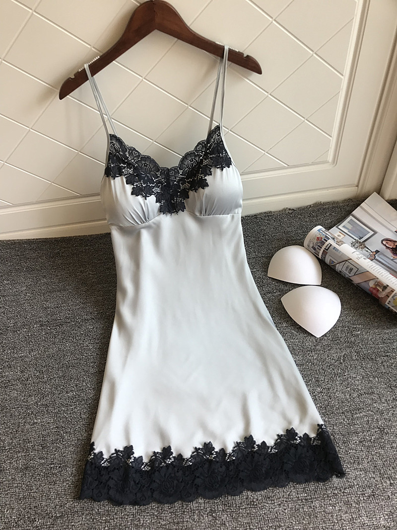 2018 new nightdress nữ mùa hè sexy với ngực pad đồ ngủ ren có thể mặc băng lụa mùa hè ngực nhỏ phần mỏng cám dỗ