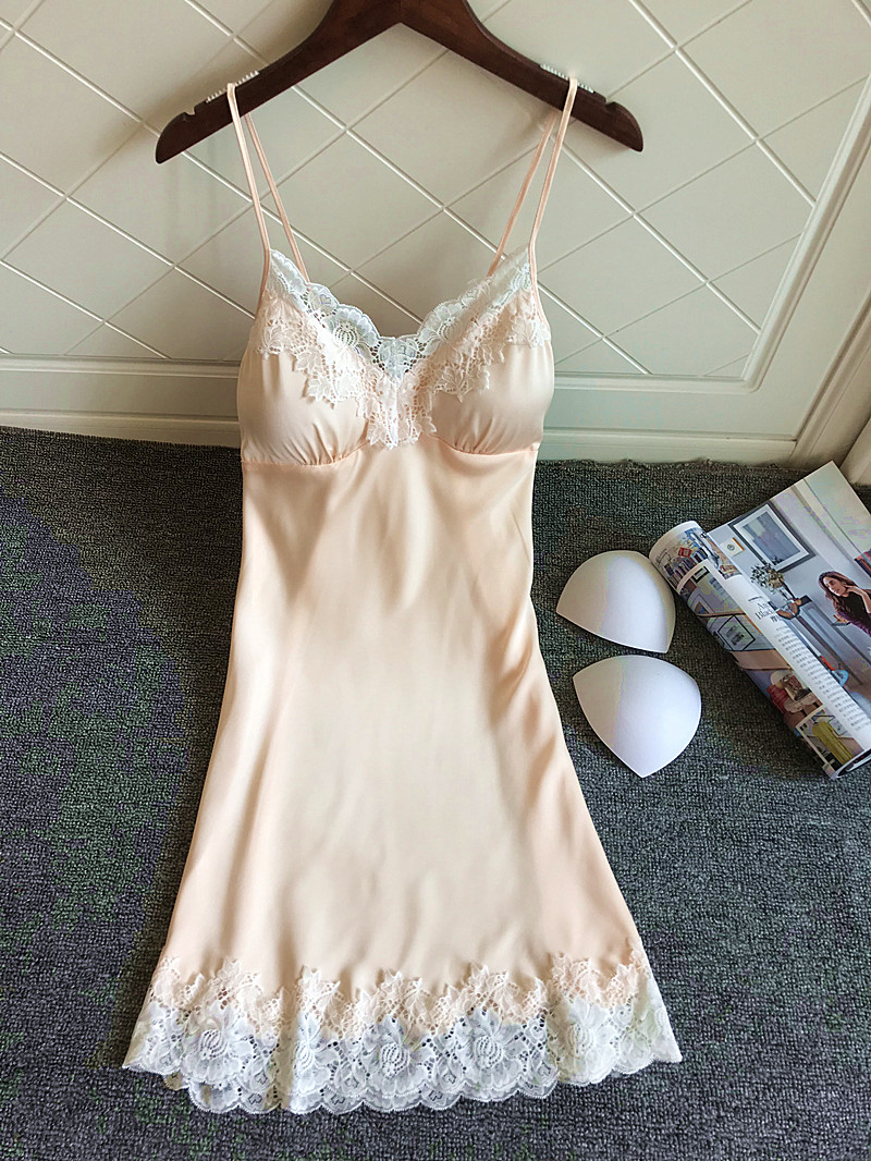 2018 new nightdress nữ mùa hè sexy với ngực pad đồ ngủ ren có thể mặc băng lụa mùa hè ngực nhỏ phần mỏng cám dỗ