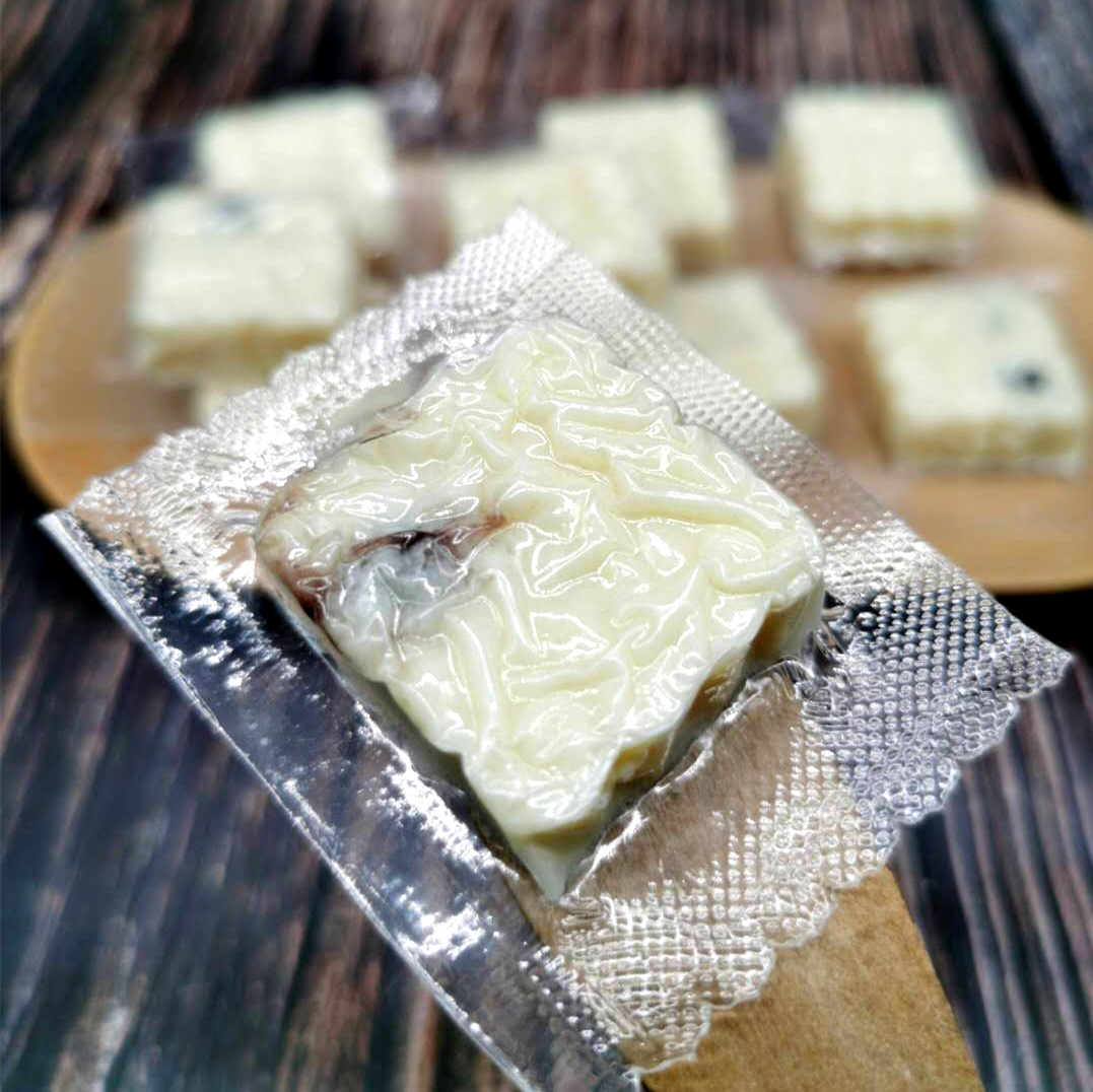 Inner Mongolia specialty milk brick milk pie milk flavor high calcium cheese non-stick children calcium snacks 300g