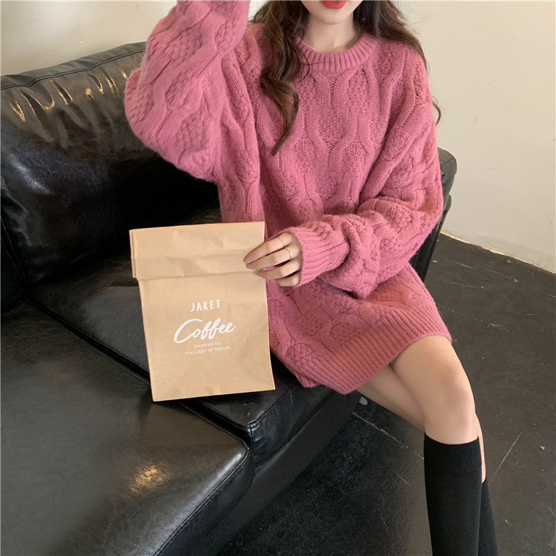 2022 new women's clothing looters Korean version of autumn and winter outside wearing a covered head fairy beating bottom medium long version thickened hemp flower sweaters women