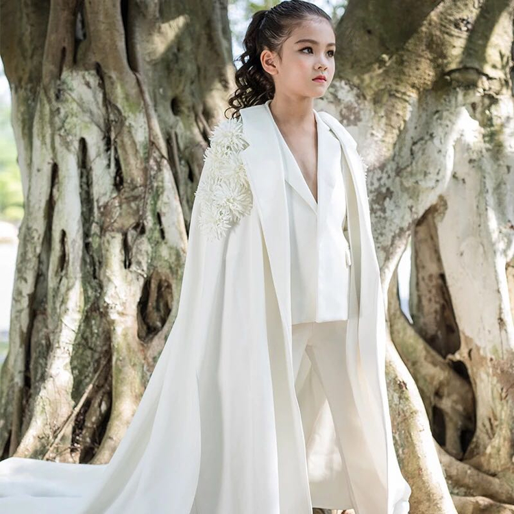 Cho thuê bán quần áo trẻ em catwalk ăn mặc nhiếp ảnh Alice Chen cô gái trắng phù hợp với mô hình xe hơi quốc gia áo vest bé trai 1-2 tuổi
