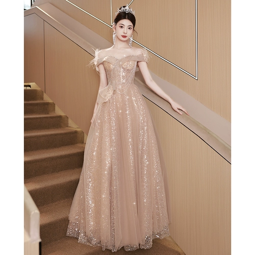 Элитное вечернее платье, наряд маленькой принцессы, изысканный стиль, открытые плечи, юбка-пачка