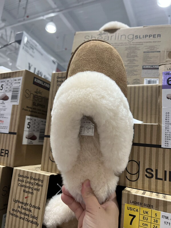 Costco Kirkland Sheepskin Non-Slip Women's Slippers with Closed Toe and Thick Sole for Autumn and Winter