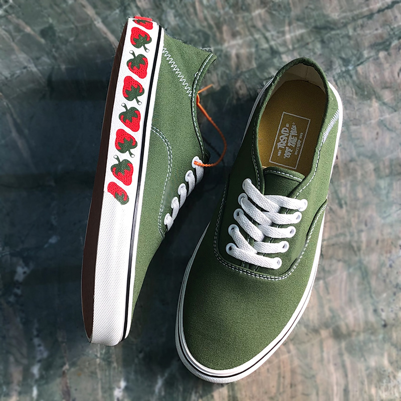 2022 new green sneakers couple strawberry shoes women's canvas men's shoes Korean version mint green Zhou Yutong same style