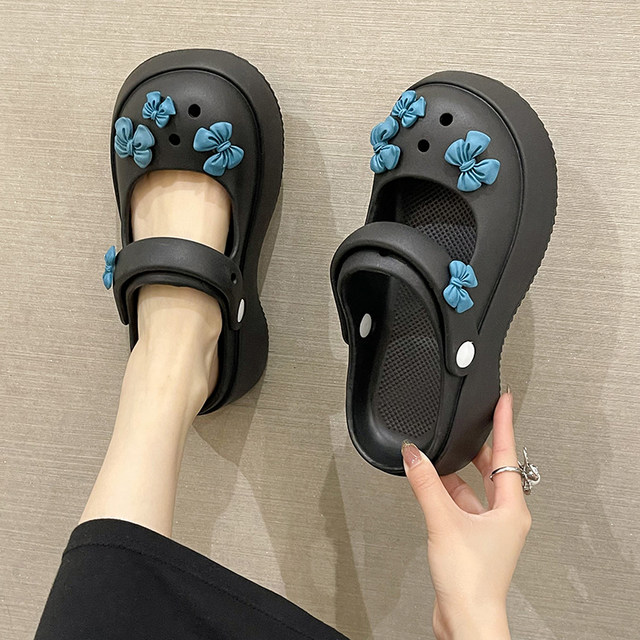 Croc Shoes Sandals Women's Summer Cute Bow Platform Thick-soled ເພີ່ມຂຶ້ນສອງສວມໃສ່ເກີບແຕະ Baotou ທີ່ບໍ່ເລື່ອນ