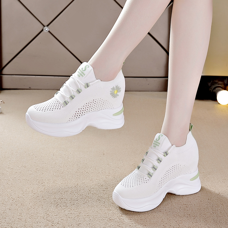 Women's Height-Increasing White Sneakers 2026 New Spring Canvas Shoes Women's Thick-Soled Casual Versatile Breathable Sports Shoes