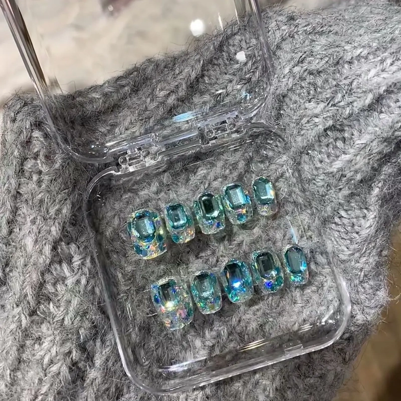 Sea Salt Ice Cube Sugar Cube Short Style Handmade Wearable Nails with Sequins and Full Rhinestones, Blue Fine Glitter, Summer Trendy Style Sea Salt Ice Cube Sugar Cube Short Style Handmade Wearable Nails with Sequins and Full Rhinestones, Blue Fine Glitter, Summer Trendy Style