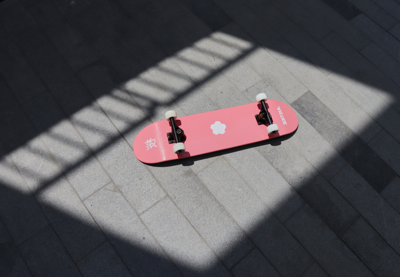 Boiling point JUSTICE skateboard professional board boys and girls walking street double rocker beginner cherry blossom limit