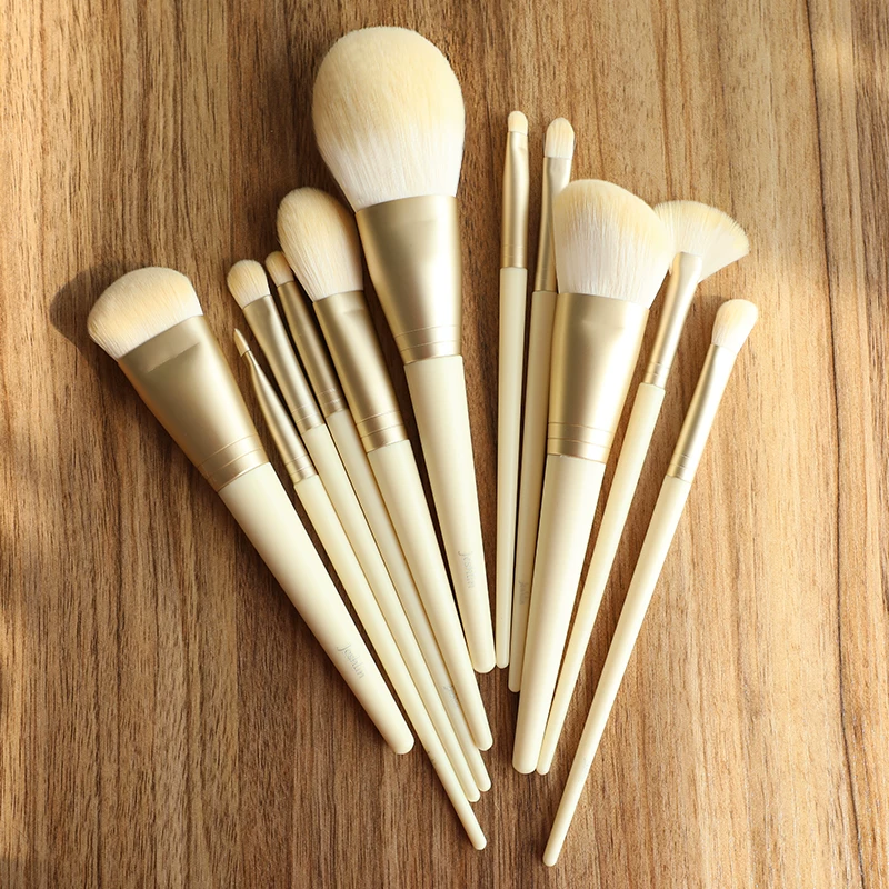 Brush, loose powder, face blush, foundation, 12 pieces