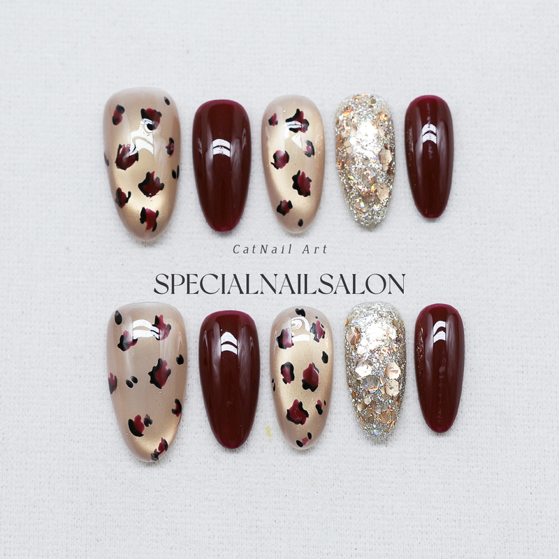 【Golden Brown Leopard Shadow】Handmade Wearable Nails, Unique Leopard Print in Wine Red with Cat Eye Glitter, Brightening Nail Art Pieces