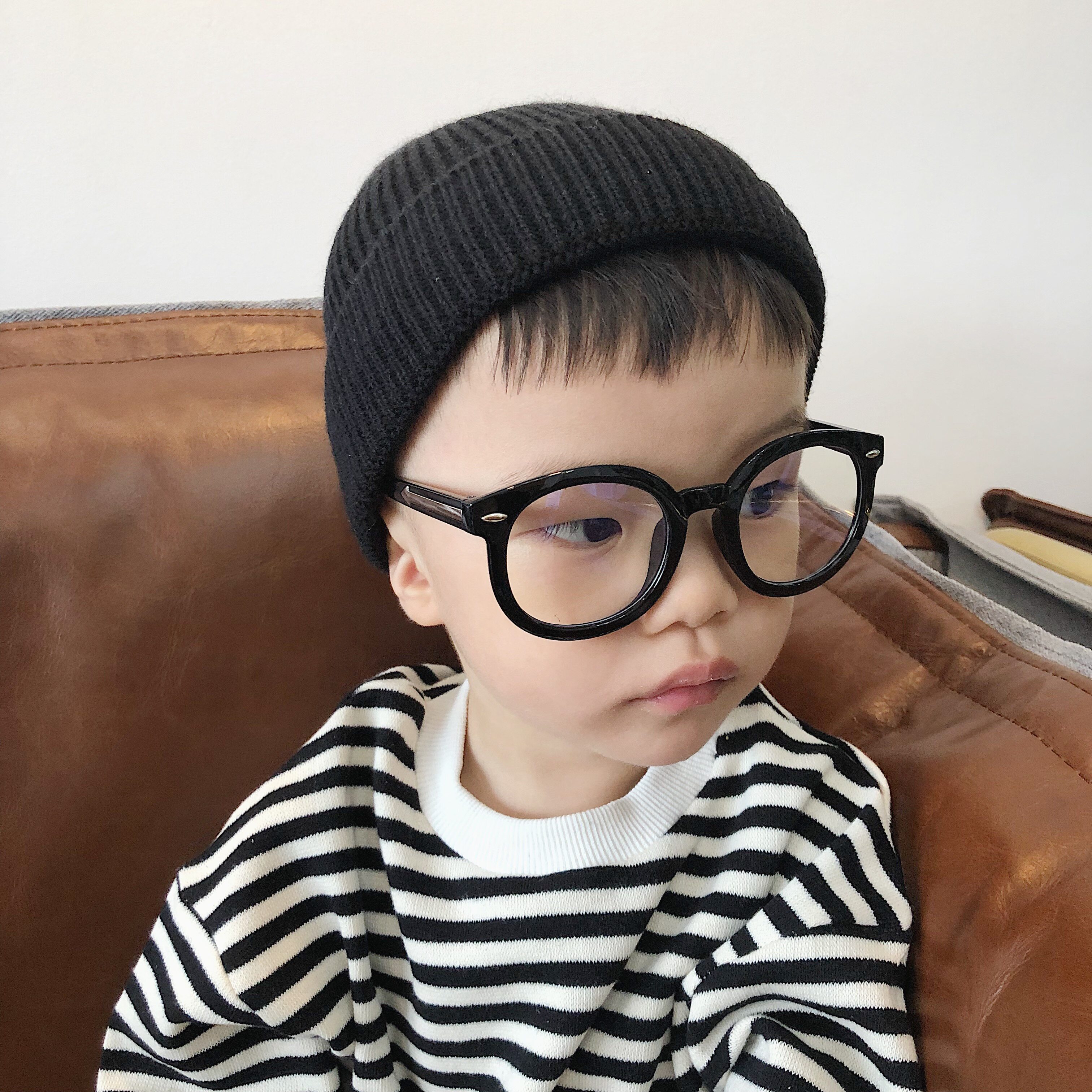 Recessed styling ins Children's online red Korean version of cute foreign men and women Baby Retro Black Box Flat Light Glasses Tide