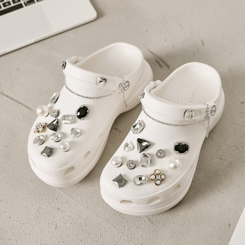 Cartoon hole shoes decorative surface assembly shoe decoration cute creative adaptation 3D shoe flower accessories detachable pearl drill