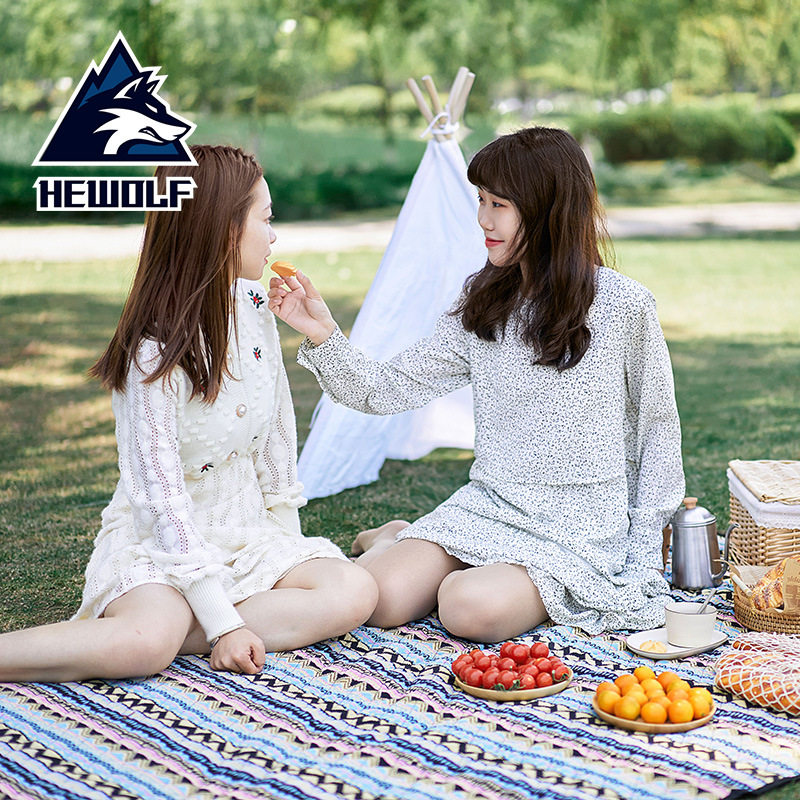 Nordic style outdoor 4-6 people picnic portable waterproof and moisture-proof beach mat Machine washable cotton grass picnic seat mat