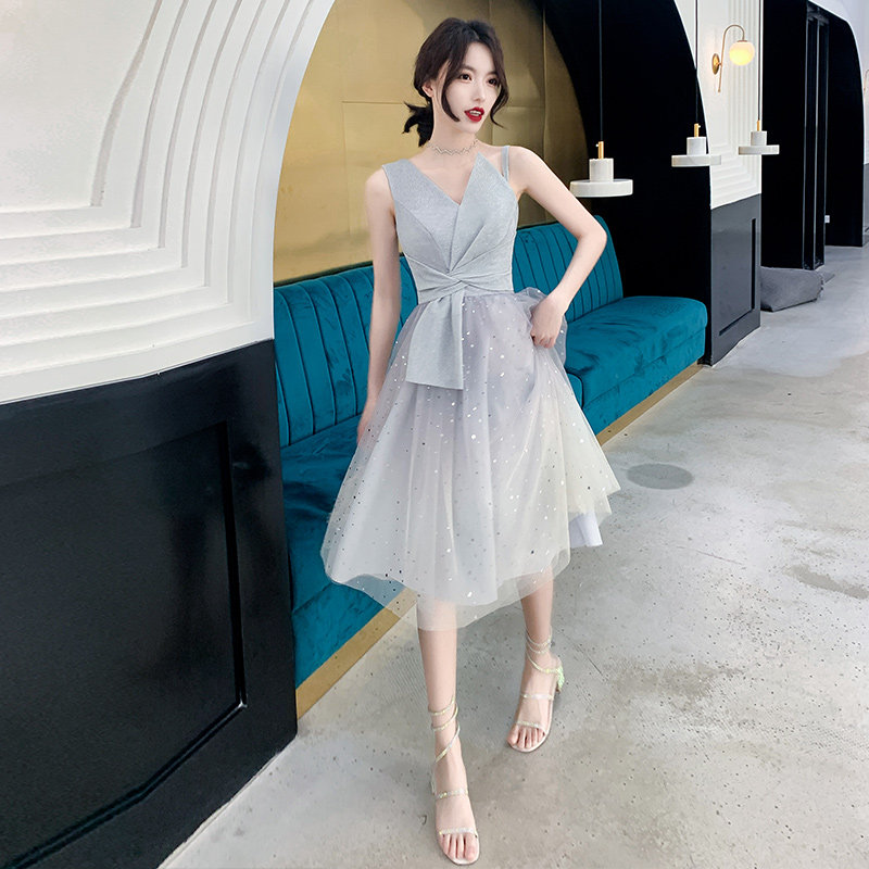 Small Evening Dress Dress Woman 2022 New Banquets Fairy Gas Dream Gas Field Fairy's Department of Dress Simple and generous