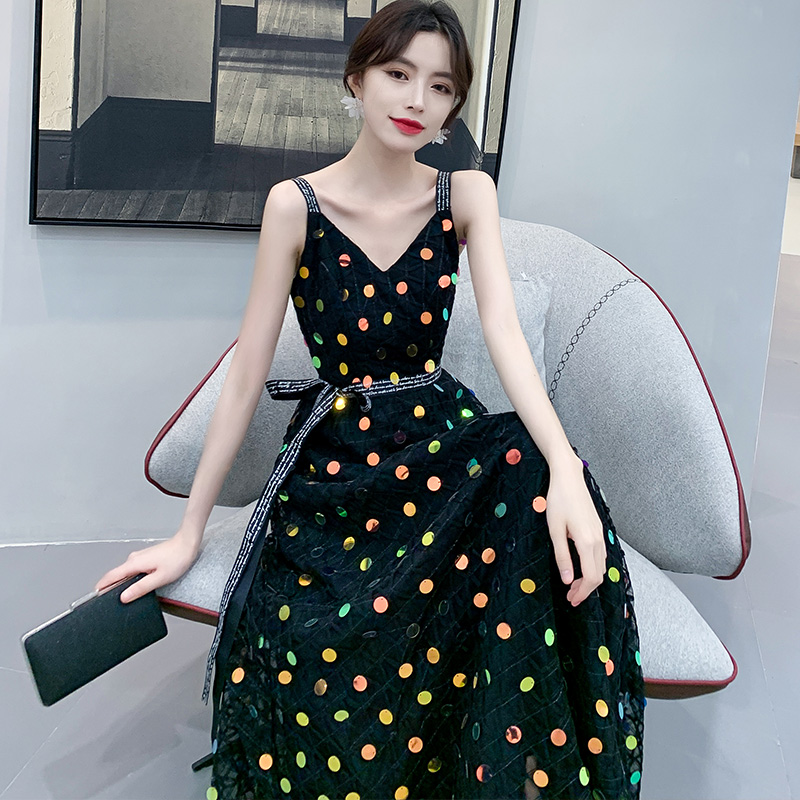 Black small evening dress women can usually wear banquet ladies temperament suspenders dress niche light luxury high-end autumn