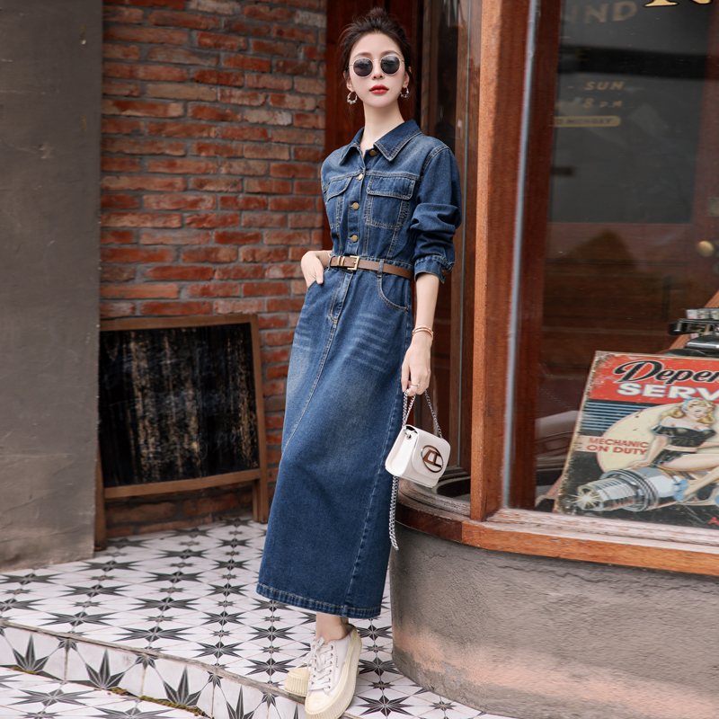 High-End Exquisite Denim Patchwork Dress for Women, 2026 Autumn New Style, Elegant and Sophisticated, Slimming, Knee-Length or Longer