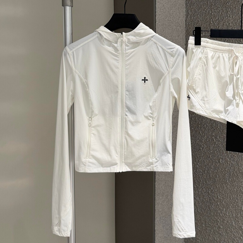 Sk Premium Specializes in Key-Style Outdoor Hoodies, Summer Thin Elastic Sun-Protective Hooded Slim-Fit Jackets for Women in Three Colors Sk Premium Specializes in Key-Style Outdoor Hoodies, Summer Thin Elastic Sun-Protective Hooded Slim-Fit Jackets for Women in Three Colors