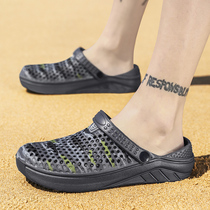 Hole shoes mens summer 2021 new sports sandals mens trend Korean version outside wearing outdoor personality beach sandals