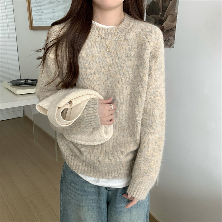 2025 Autumn Winter Lazy Style Oatmeal Color Sweater For Women, Stylish Plush Warm High-end Knitted Loose Pullover Top_voghion.com