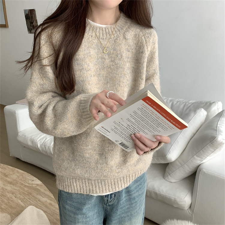 2025 Autumn Winter Lazy Style Oatmeal Color Sweater For Women, Stylish Plush Warm High-end Knitted Loose Pullover Top_voghion.com