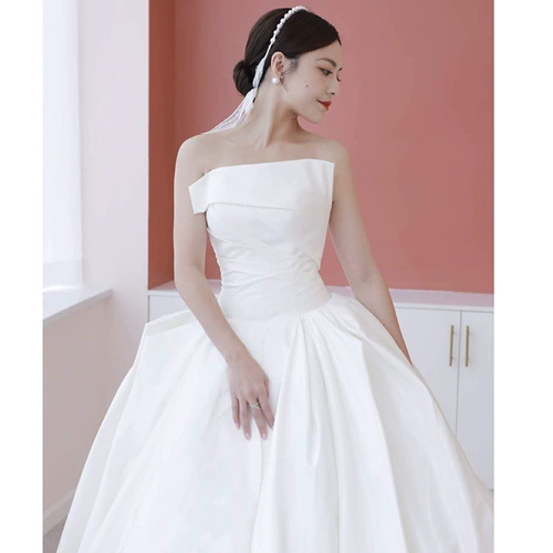 Простая атмосферная атласная легкое свадебное платье 2023 Новое темперамент невест -хвост супер бессмертная мечта Малышка из марли