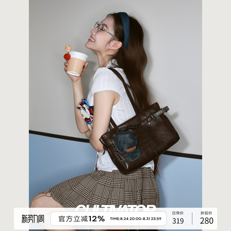 Cultivator Genuine Leather Original High-End Retro Workplace Commuting Versatile Motorcycle Crossbody Shoulder Bag 2026 Autumn New