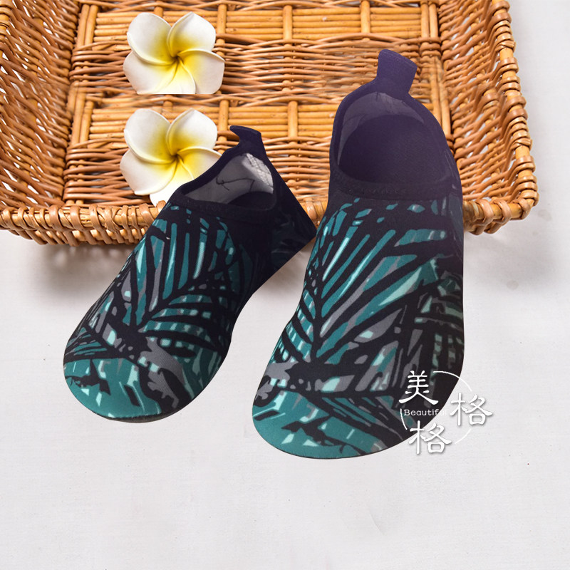 Male And Female Adults Children Speed Dry Breathable Beach Shoes Non-slip Warm Traceability Creek Heels Heel Post-Skin Shoes Swimming Diving Parenting Shoes